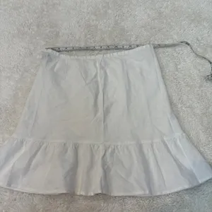 Mossimo Womens Linen Ruffle Hem Mini White Skirt 10 Boho Costal Summer Resort thumbnail 3