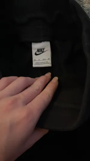 Black Nike Women’s Sweatpants thumbnail 3