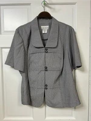 Gray Short thumbnail 3