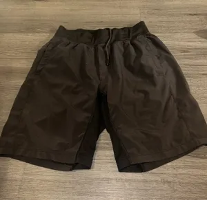 Lululemon Shorts thumbnail 1