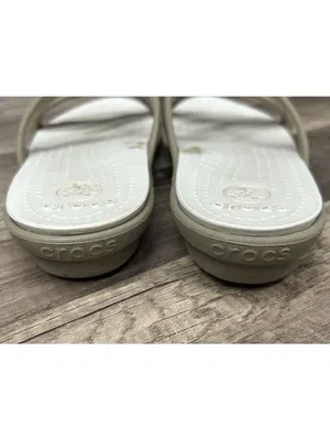Crocs Sanrah Sandals Women Size 9 Beveled Circle Wedge Khaki Oyster Slip On Shoe thumbnail 4