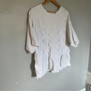 27 Aug A.M. Textured White Oversized Tunic Top – Size X-Large. ONE OF A KIND thumbnail 6