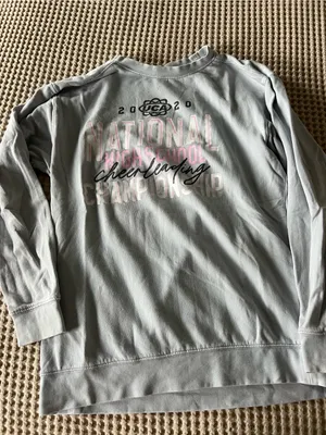Varsity Spirit Sweatshirt Tag - Light Gray/White thumbnail 1