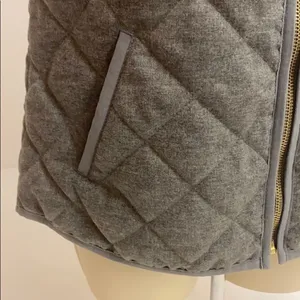 Old Navy Quilted Lightweight Vest Womens‎ thumbnail 5