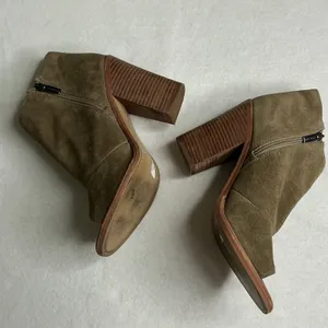 Vince Camuto Kathleen Open Toe Suede Bootie Block Heel Peep Toe‎ 9M thumbnail 3