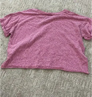 Cute pink cropped tee Size M thumbnail 2