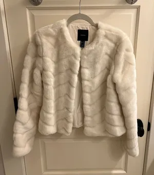Forever 21 white chevron fur coat thumbnail 1