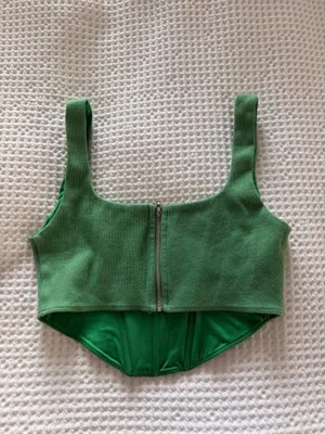 Princess Polly Green Crop Top thumbnail 2