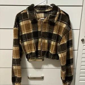 Plaid Cropped Sherpa Jacket Brown thumbnail 2