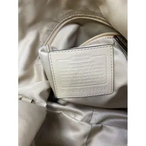 coach beige leather shoulder bag thumbnail 9