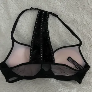 Victoria's Secret Bra thumbnail 2