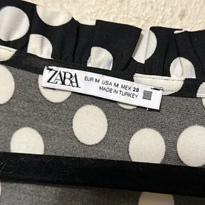 Zara plunging v neck black and‎ white polka dot print Top Size Medium thumbnail 4
