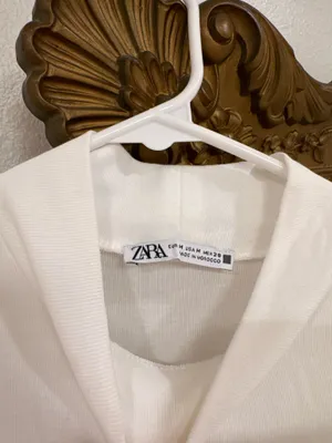 Zara White Rhinestone Trim T Shirt Embellished Sleeve Top Mock Neck Size Medium thumbnail 4