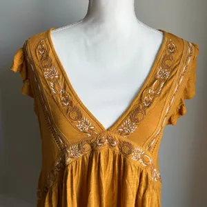 Free People Boho Yellow Embroidered Flowy Ruffle Top Blouse Oversized Size S thumbnail 3
