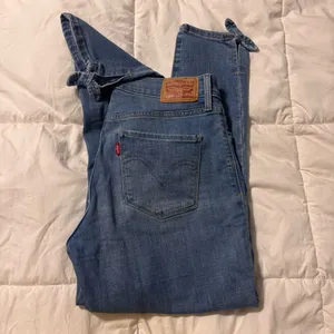 Levi’s jeans thumbnail 2