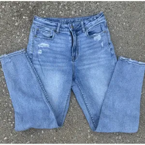 American Eagle Women's Stretch Mom Jeans Straight Leg SZ 4‎ Distressed thumbnail 3