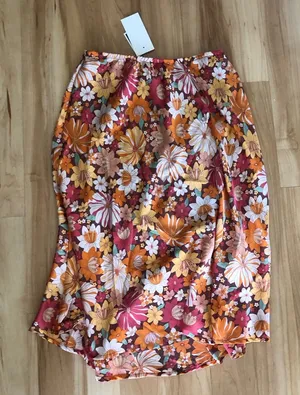 NWT midi skirt thumbnail 1