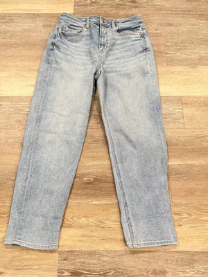 American Eagle Mom Straight Jeans Size 4 thumbnail 1
