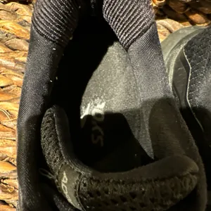 Brooks Adrenaline GTS 20‎ 1202961B040 Women Black/Gray Running Sneaker Shoes 6 thumbnail 4