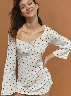 💕REALISATION PAR💕 Luna Dress ~ White Strawberry Print Small S NWT thumbnail 6