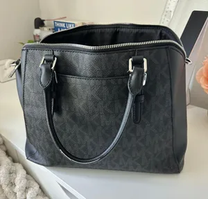 Michael Kors Purse thumbnail 2