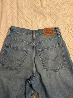 Baggy Light Wash Levi’s Jeans thumbnail 7