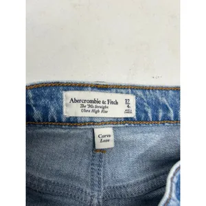 Abercrombie & Fitch 90's Straight Ultra High Rise Curve Love Jeans in Size 27/4 thumbnail 9