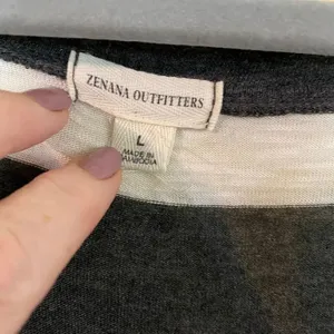 Zenana Outfitters Striped Top Size Large thumbnail 8