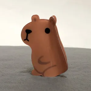 Capybara Hair Claw Clip Brown thumbnail 3