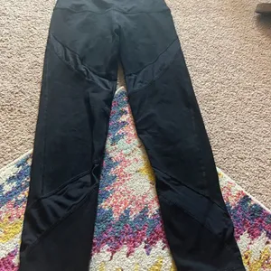 Aerie small‎ black leggings thumbnail 4
