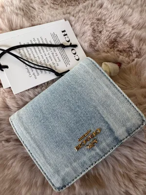NWT Coach Snap Wallet In Loved Denim With Charm CEC35 denim/Gold/Light Indigo thumbnail 1