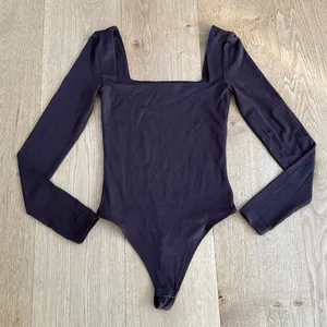 Babaton Long Sleeve Bodysuit Contour Size XS Brown thumbnail 1