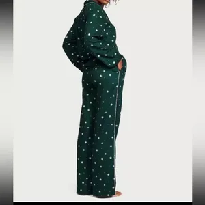 Victoria’s Secret Flannel Snowflakes Pajama Set Size Small thumbnail 3
