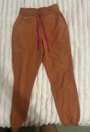 FIGS Scrub Bottoms Women’s thumbnail 1