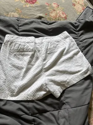Banana Republic Hampton Fit Shorts White size 6 thumbnail 3
