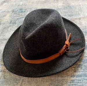 Heathered Black Felt Wool Blend Hat w Brown Strap thumbnail 1