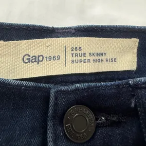 GAP 1969 Dark Blue Denim thumbnail 4