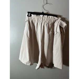 Athleta Women's Skyline Short II Paperbag Beige 530641‎ size 26 thumbnail 3