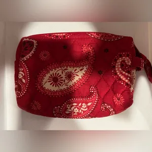 RETIRED: Vera Bradley | small Mesa Red cosmetic bag. thumbnail 11