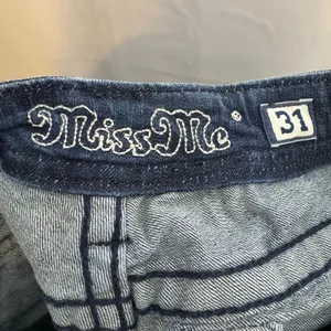 Miss Me Mid Rise Bootcut Jeans 31 Embellished Flap Pockets thumbnail 9