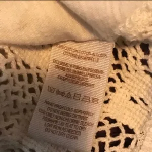 Free People‎ Size XS Cream Patches Of Lace Long Sleeve Henley Top thumbnail 7