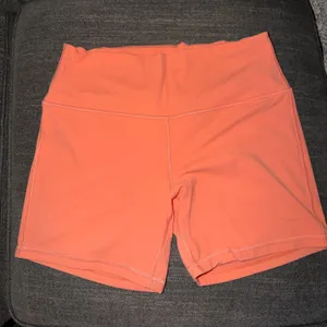 Lululemon Shorts Align thumbnail 1
