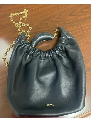 Loewe Small Squeeze bag in mellow nappa black lambskin thumbnail 4