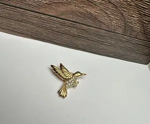 Trifari Rhinestone Hummingbird Bird Gold Tone Small Brooch Pin Signed thumbnail 2