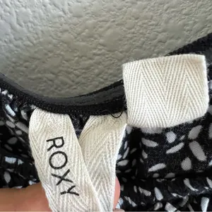 Roxy Black and White Boho Feminine Casual Dress Sweetheart Neckline Small thumbnail 4