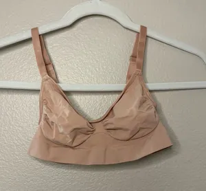 Skims small/Med shapewear slimming hourglass bra beige sand women’s casual thumbnail 1