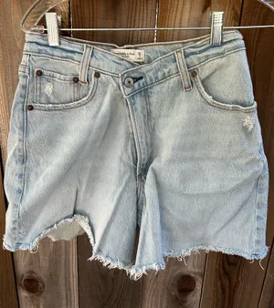 Abercrombie High-Rise Dad Shorts Curve Love thumbnail 1