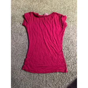 Ragdoll Chula Graphic Tee Red Short Sleeve Gothic Font T-Shirt Size‎ S thumbnail 4