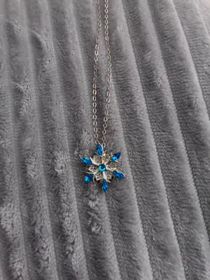 Elegant Crystal Snowflake Necklace for Women Men Winter Rhinestone Wedding Necklace Delicate Cloth Dress Flower Party Christmas Birthday Jewelry Gift Friends Accessories thumbnail 2