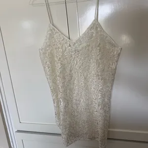 Vintage Alexandra Nicole Bridal Robe set thumbnail 7